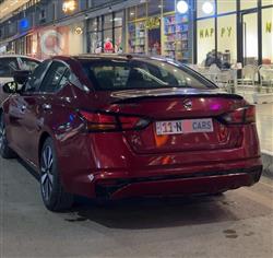 نيسان ألتيما